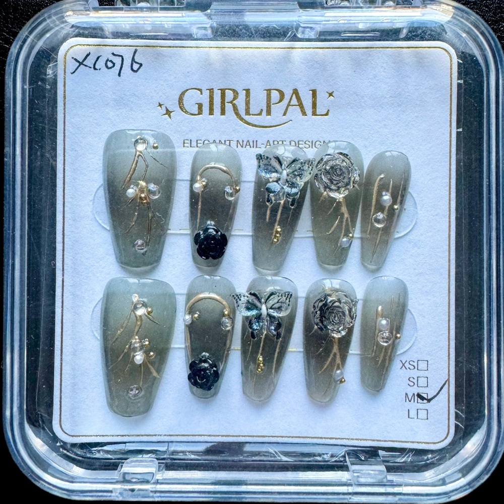 Brand New Salon Quality Hand Crafted Press-on Nails (10pc)